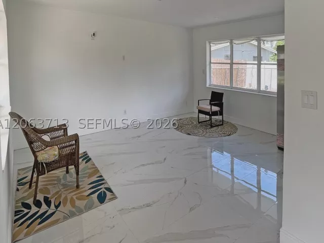 Продажа дома по адресу 1606 NW 12th Ave - фото 9034262