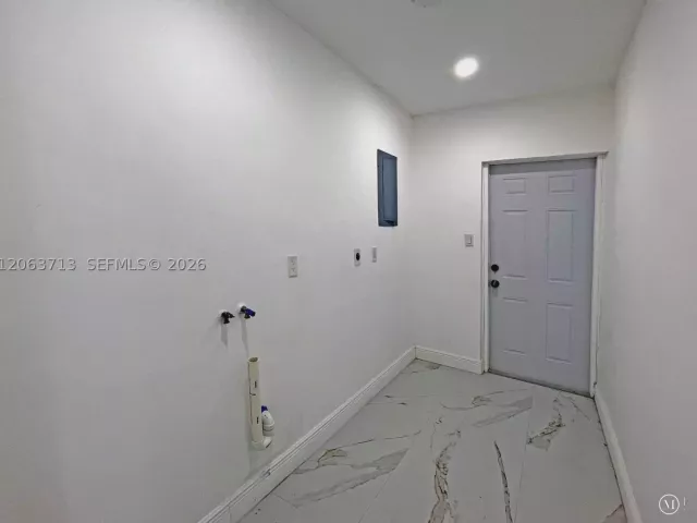 Продажа дома по адресу 1606 NW 12th Ave - фото 9034266