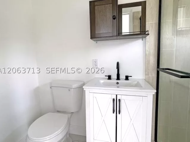 Продажа дома по адресу 1606 NW 12th Ave - фото 9034281