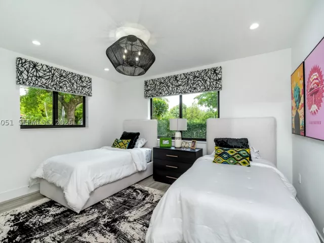 Продажа дома по адресу 831 Cortez St - фото 9200708