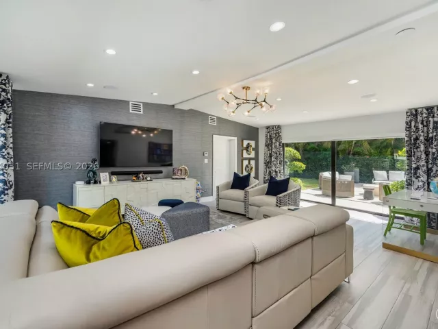 Продажа дома по адресу 831 Cortez St - фото 9200670
