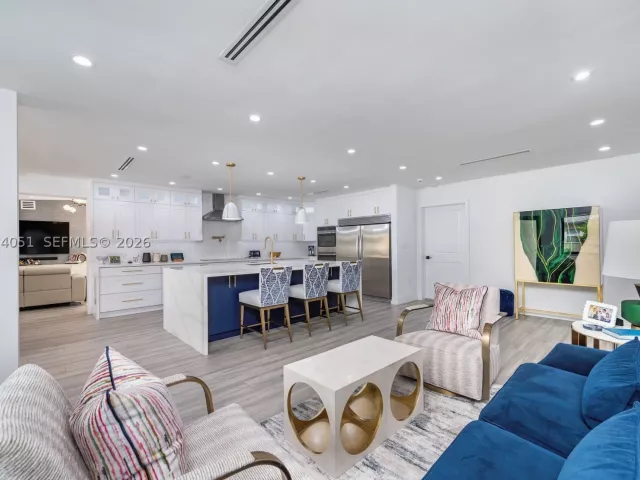 Продажа дома по адресу 831 Cortez St - фото 9200679