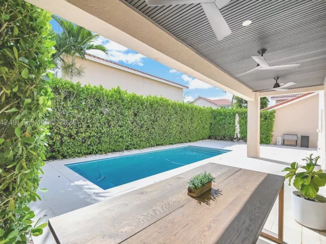 Продажа дома по адресу 10877 SW 152nd Pl - фото 8955380