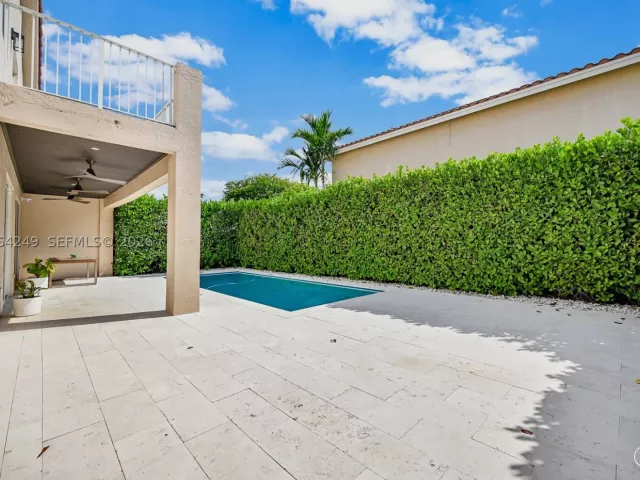 Продажа дома по адресу 10877 SW 152nd Pl - фото 8955385