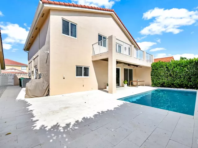 Продажа дома по адресу 10877 SW 152nd Pl - фото 8955386