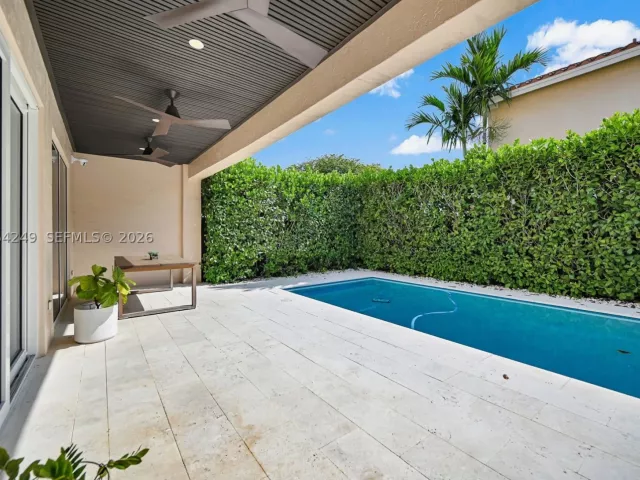 Продажа дома по адресу 10877 SW 152nd Pl - фото 8955378