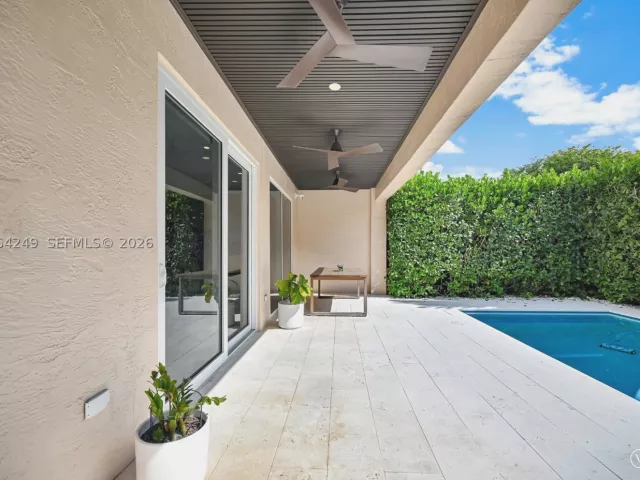 Продажа дома по адресу 10877 SW 152nd Pl - фото 8955379