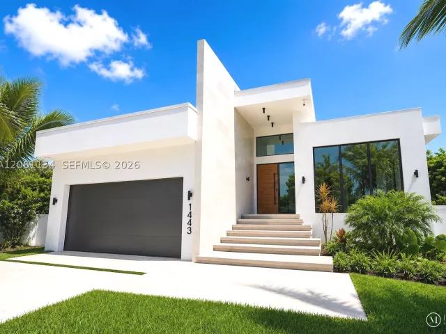 Продажа дома по адресу 1443 Funston St - фото 9037176