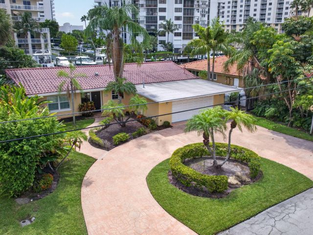 Продажа дома по адресу 1390 E Terra Mar Drive - фото 9419802