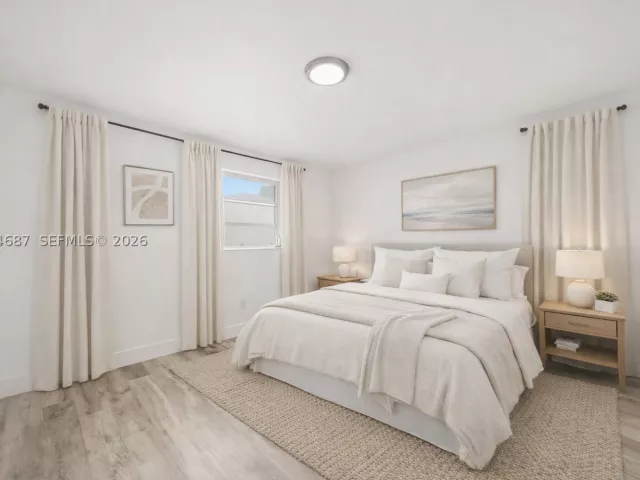 Продажа дома по адресу 1781 SW 13th St - фото 8955299