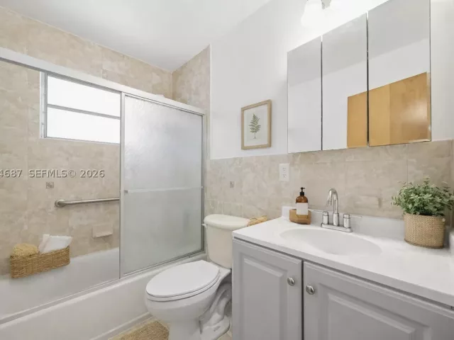 Продажа дома по адресу 1781 SW 13th St - фото 8955301