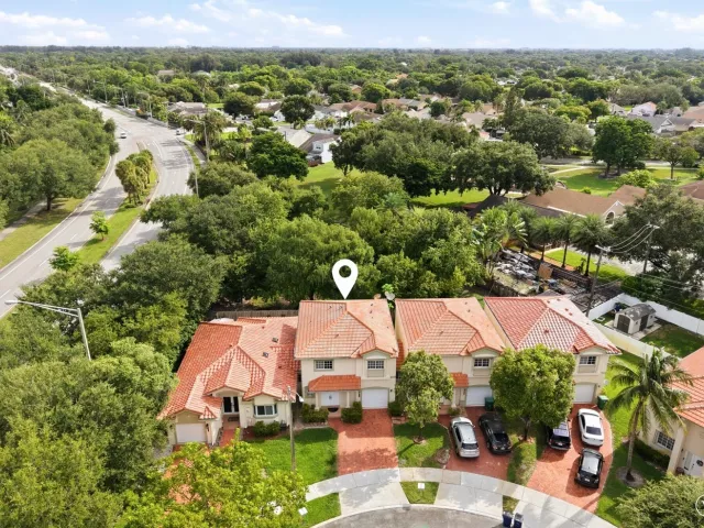 Продажа дома по адресу 5880 SW 99th Terrace - фото 9004686