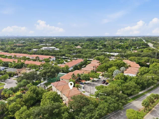 Продажа дома по адресу 5880 SW 99th Terrace - фото 9004694