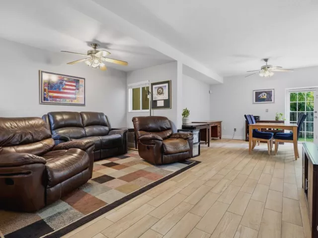 Продажа дома по адресу 5880 SW 99th Terrace - фото 9004656