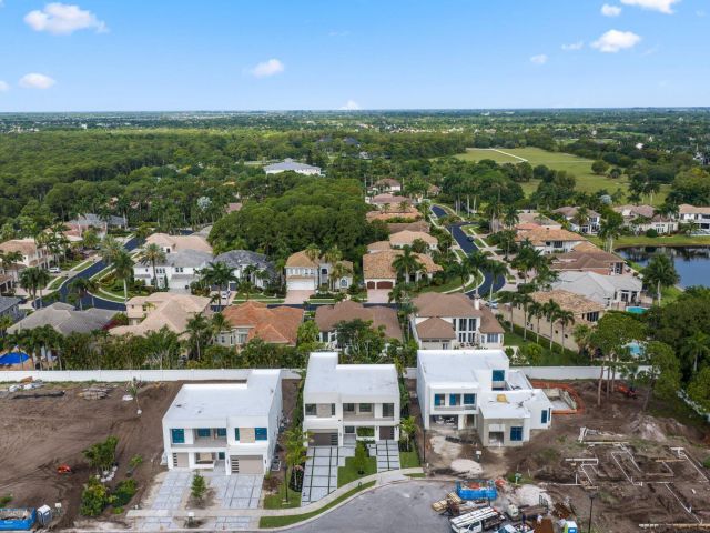 Продажа дома по адресу 16733 Mosaic Place - фото 9040488