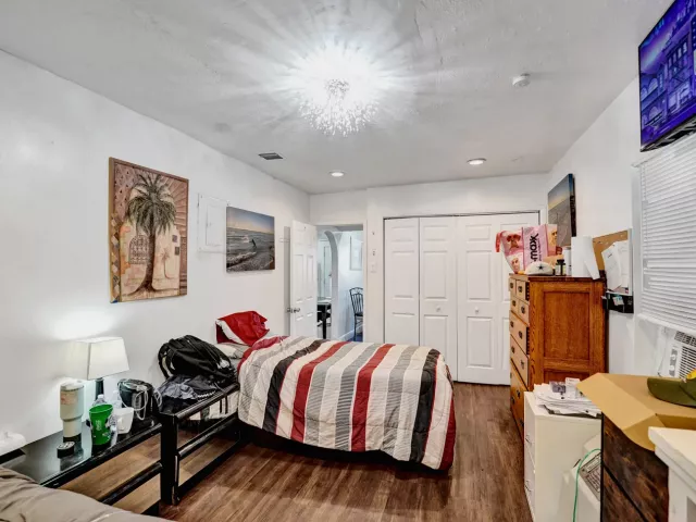 Продажа дома по адресу 2442 FUNSTON Street - фото 9054949