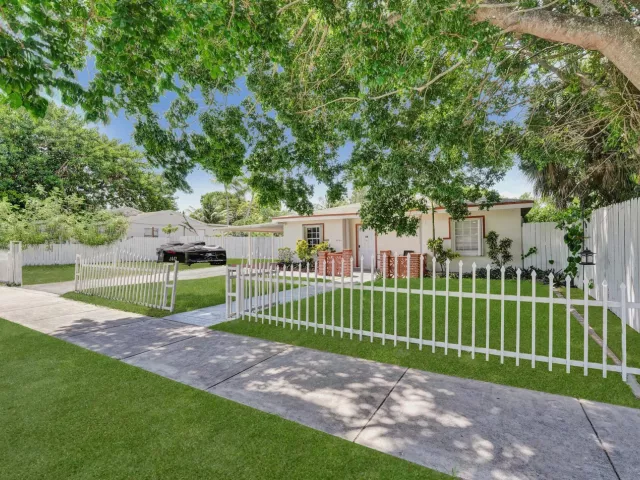 Продажа дома по адресу 2442 FUNSTON Street - фото 9054919