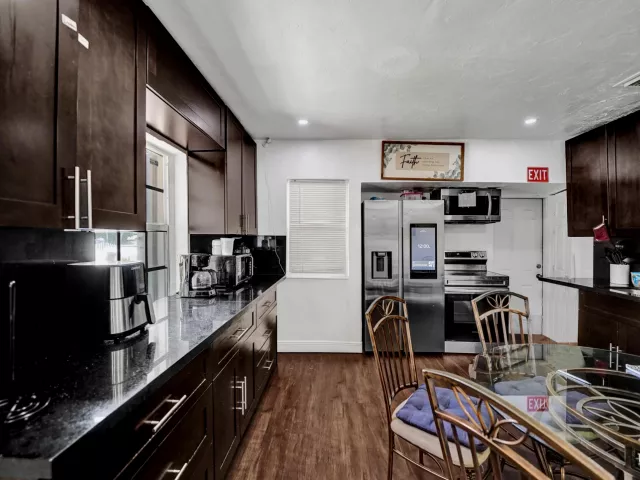 Продажа дома по адресу 2442 FUNSTON Street - фото 9054929