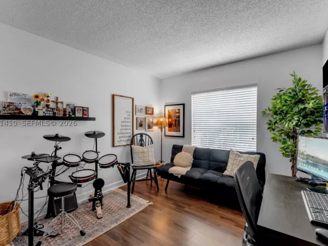 Продажа дома по адресу 1050 NW 129th Ave - фото 9261637
