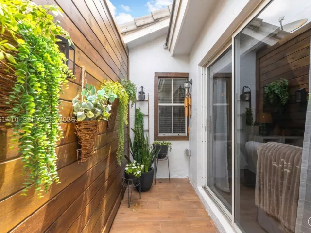 Продажа дома по адресу 1050 NW 129th Ave - фото 9261643