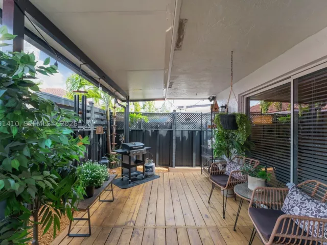 Продажа дома по адресу 1050 NW 129th Ave - фото 9261647