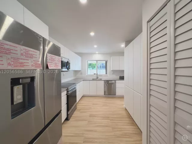 Продажа дома по адресу 8111 SW 81st Pl - фото 8962854