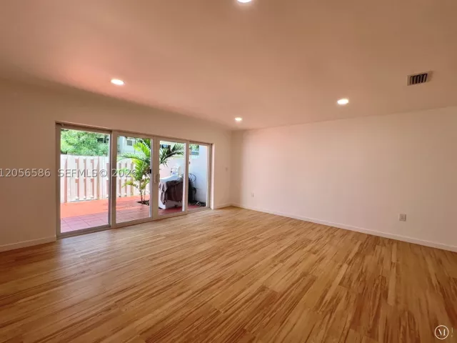 Продажа дома по адресу 8111 SW 81st Pl - фото 8962857