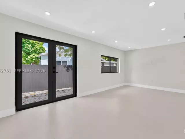 Продажа дома по адресу 6514 SW 107th Pl - фото 8962789