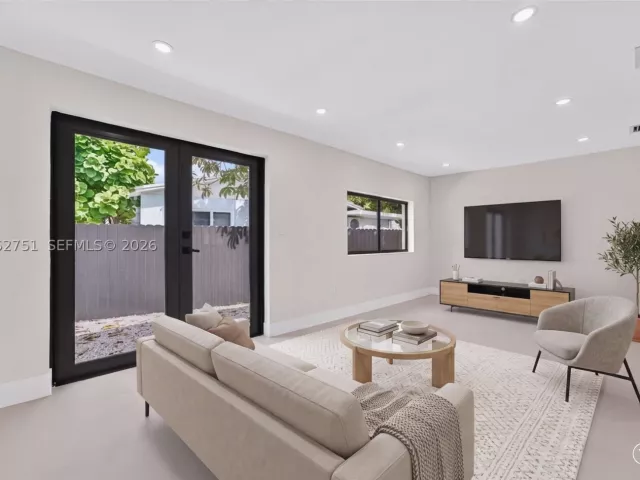 Продажа дома по адресу 6514 SW 107th Pl - фото 8962790