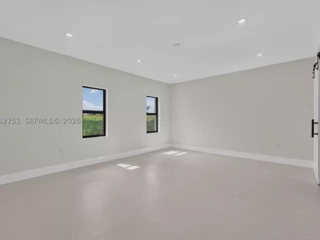 Продажа дома по адресу 6514 SW 107th Pl - фото 8962793