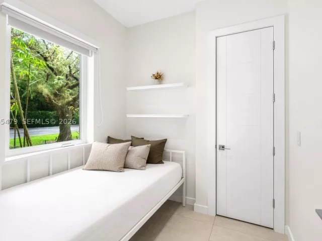Продажа дома по адресу 7930 SW 52nd Ct - фото 8962880