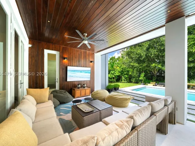 Продажа дома по адресу 7930 SW 52nd Ct - фото 8962889