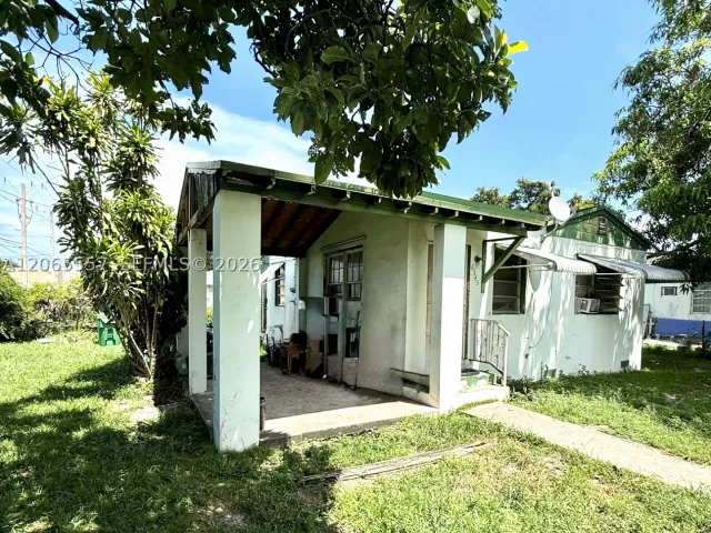 Продажа дома по адресу 6545 NW 6th Ave - фото 8963108