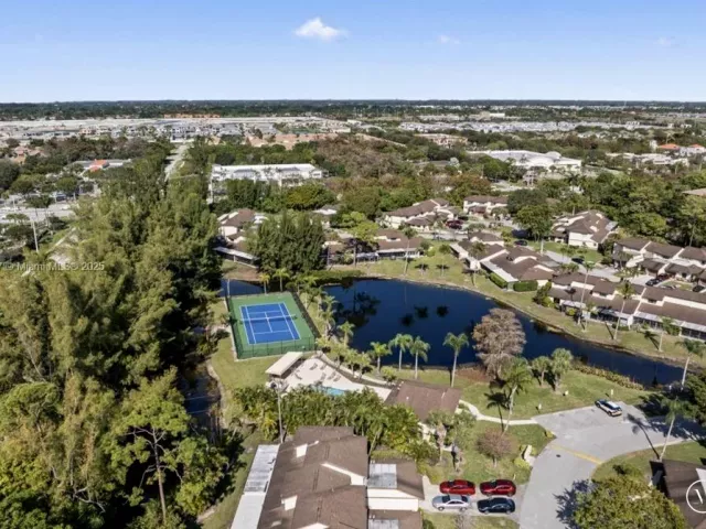 Продажа дома по адресу 20929 BOCA RIDGE Drive W - фото 9268212