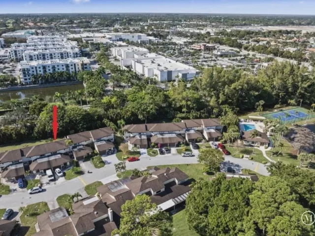 Продажа дома по адресу 20929 BOCA RIDGE Drive W - фото 9268214