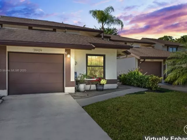 Продажа дома по адресу 20929 BOCA RIDGE Drive W - фото 9268206