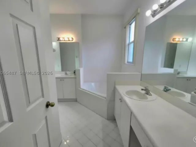 Продажа дома по адресу 13211 SW 127th Ct - фото 8963124