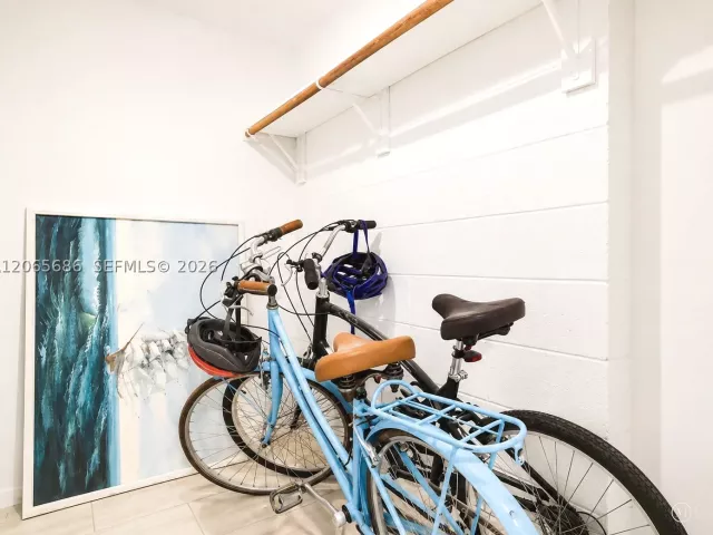Продажа дома по адресу 1321 NE 26th Ter - фото 8978971