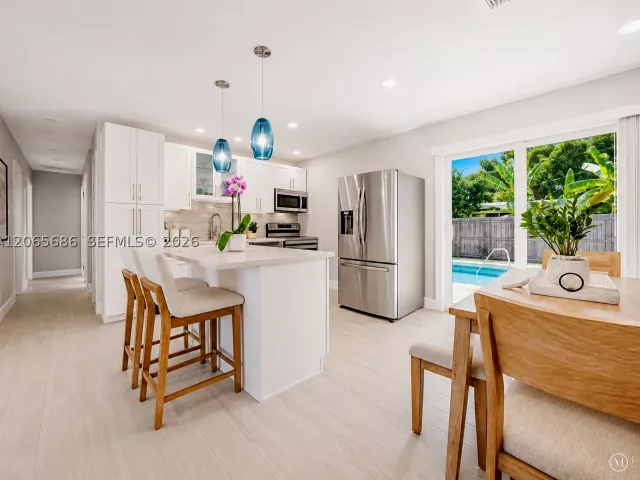 Продажа дома по адресу 1321 NE 26th Ter - фото 8978954