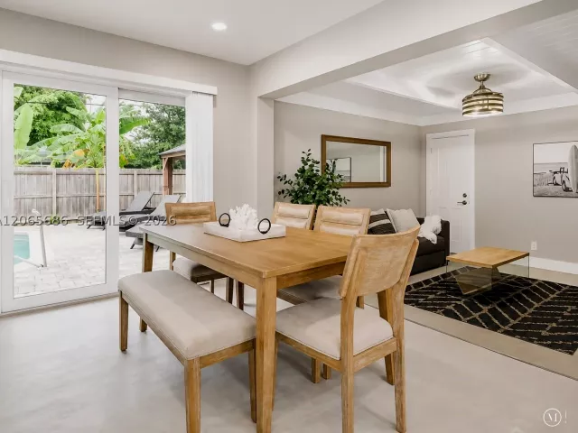 Продажа дома по адресу 1321 NE 26th Ter - фото 8978955