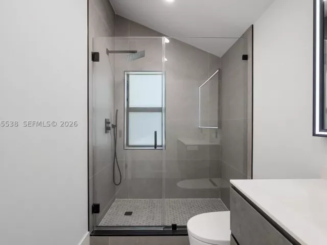Продажа дома по адресу 1543 SW 1st Ave - фото 9274505