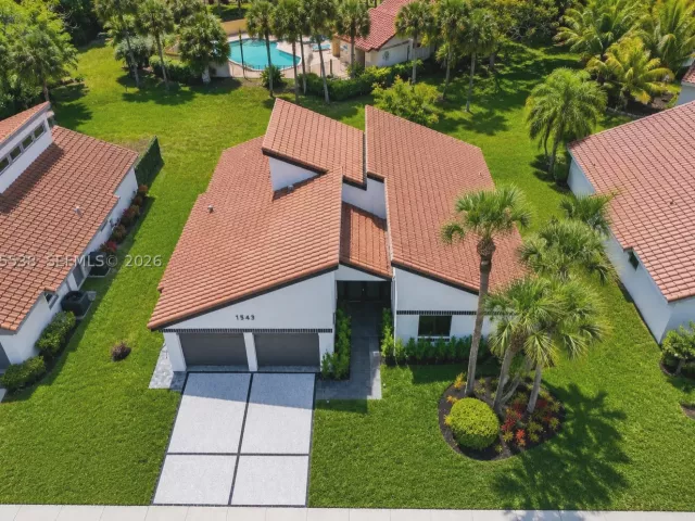 Продажа дома по адресу 1543 SW 1st Ave - фото 9274487