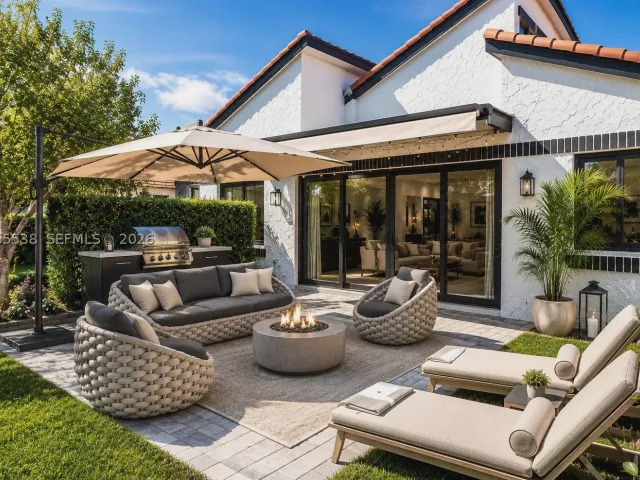 Продажа дома по адресу 1543 SW 1st Ave - фото 9274522