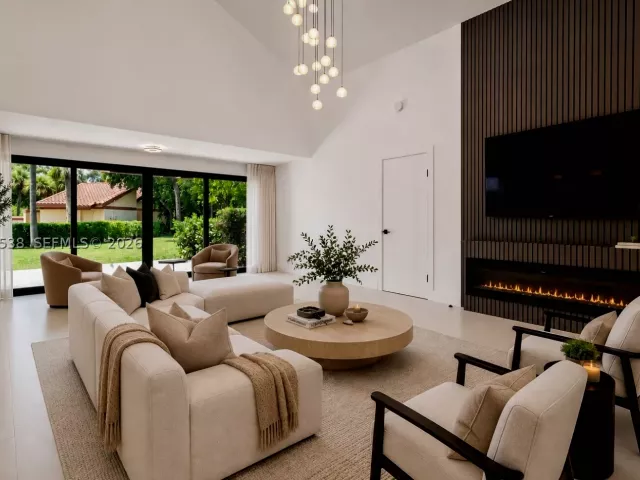 Продажа дома по адресу 1543 SW 1st Ave - фото 9274489
