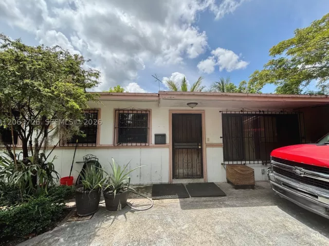 Продажа дома по адресу 5300 SW 103rd Pl - фото 8988288