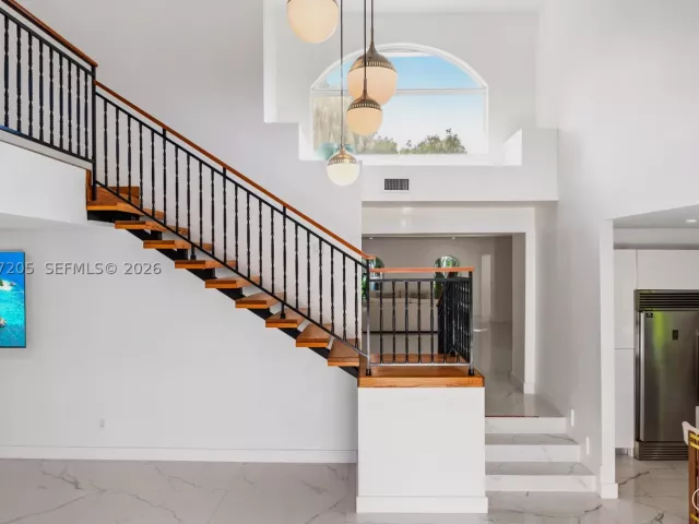 Продажа дома по адресу 1651 SW 13th Ave - фото 8978379