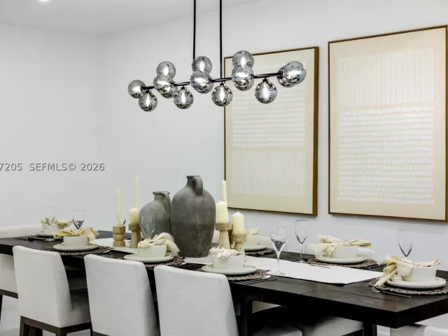 Продажа дома по адресу 1651 SW 13th Ave - фото 8978382