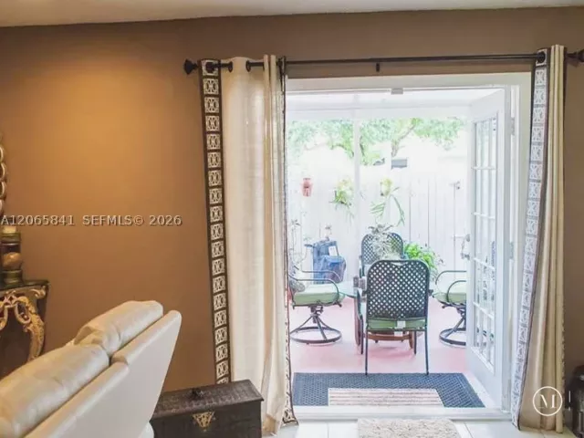 Продажа дома по адресу 9036 SW 148th Ct - фото 8988431