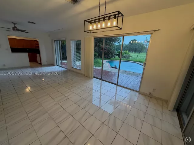 Продажа дома по адресу 485 S Shore Dr - фото 8994196
