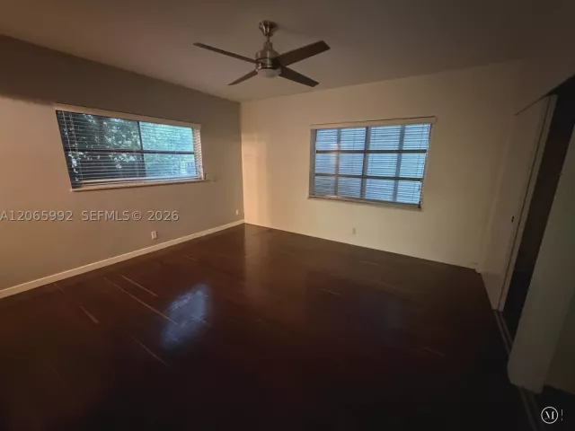 Продажа дома по адресу 485 S Shore Dr - фото 8994199